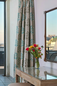 2.Webhotelier